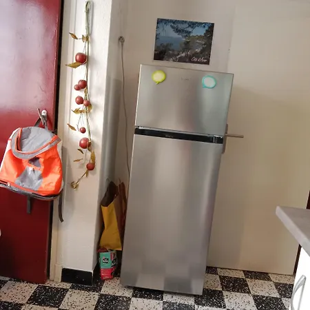 Grand T2 Avec Parking Et Clim A 50m De La ! Apartment