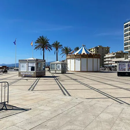 Apartment Grand T2 Avec Parking Et Clim A 50m De La !